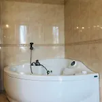 לינה וארוחת בוקר Villamoreno 3*